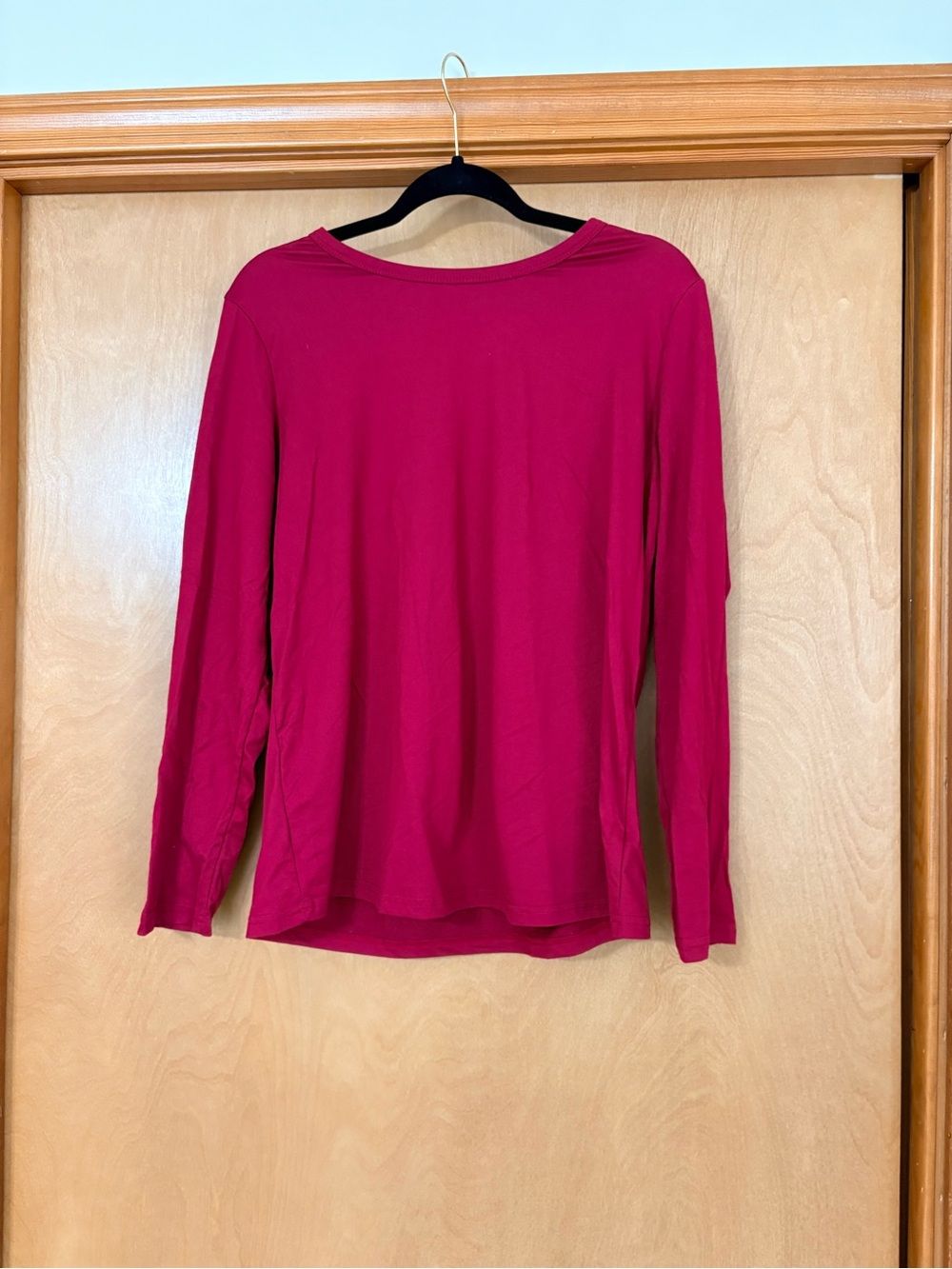 Womens Long Sleeve Crewneck Top - Magenta
